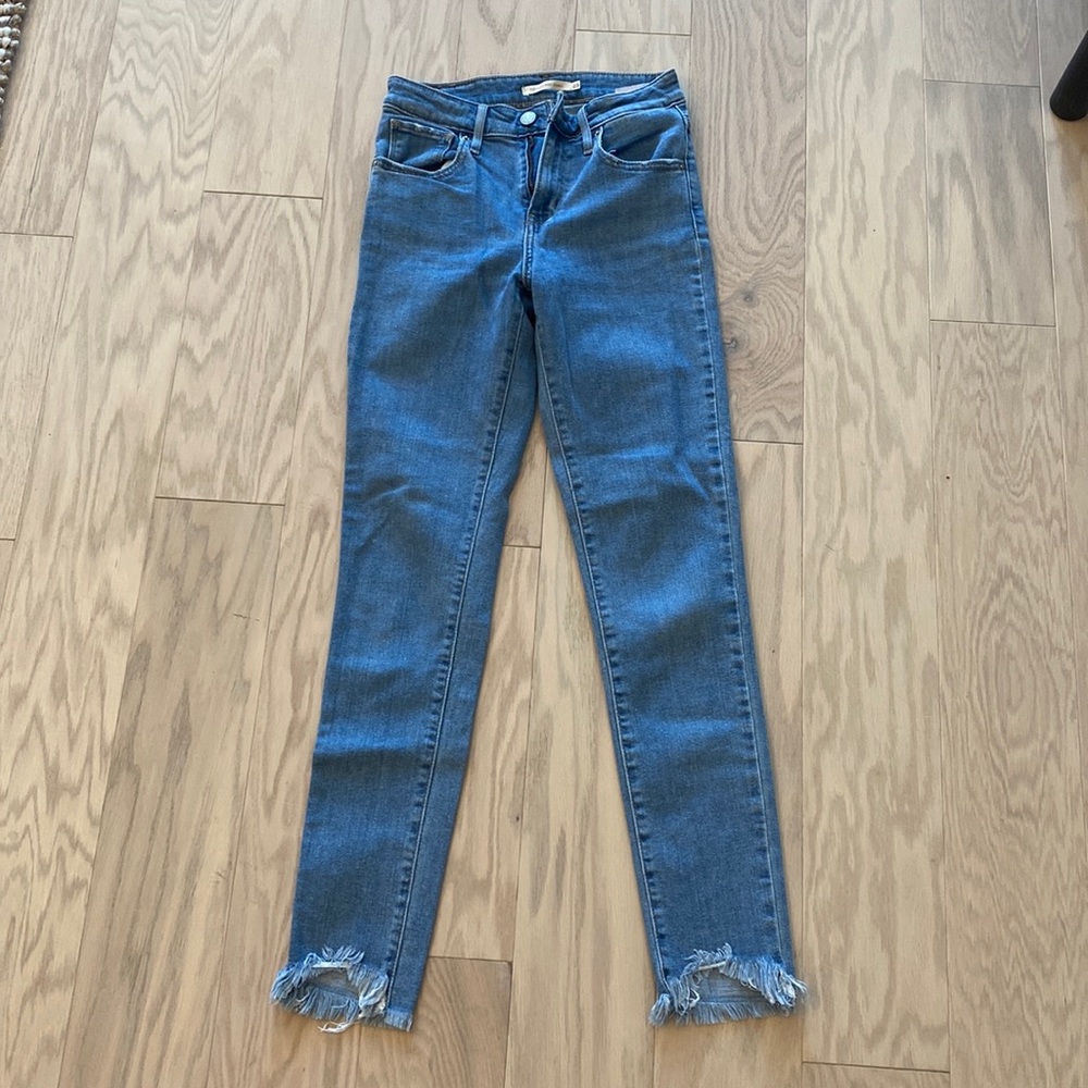 Levi skinny jeans